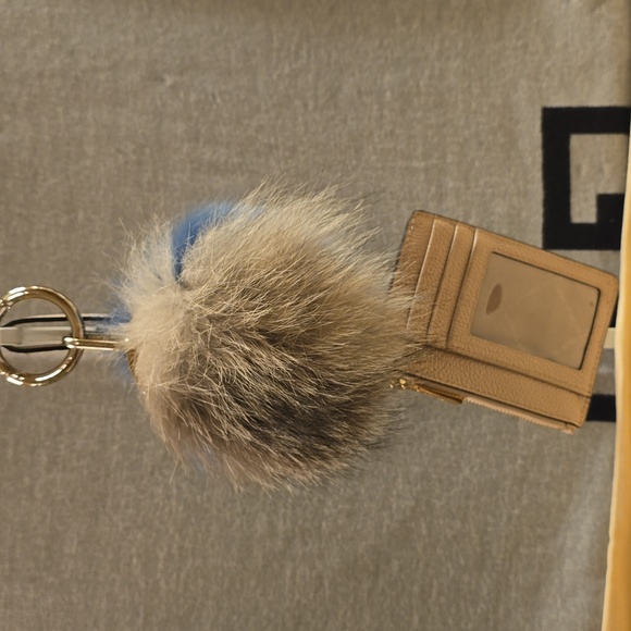 Michael KORS Wallet fuzzy Charms - Picture 2 of 7